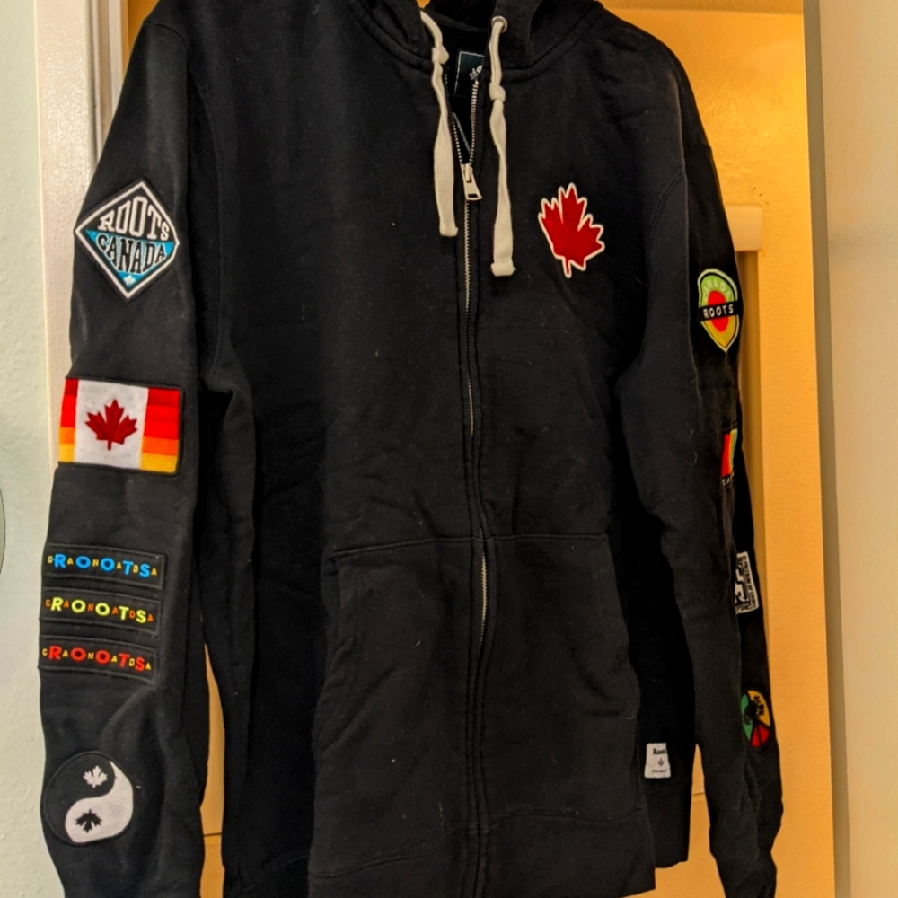 Roots Canada Patches Hoodie Size L